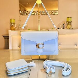 Sophisticated Light Blue Shoulder Bag